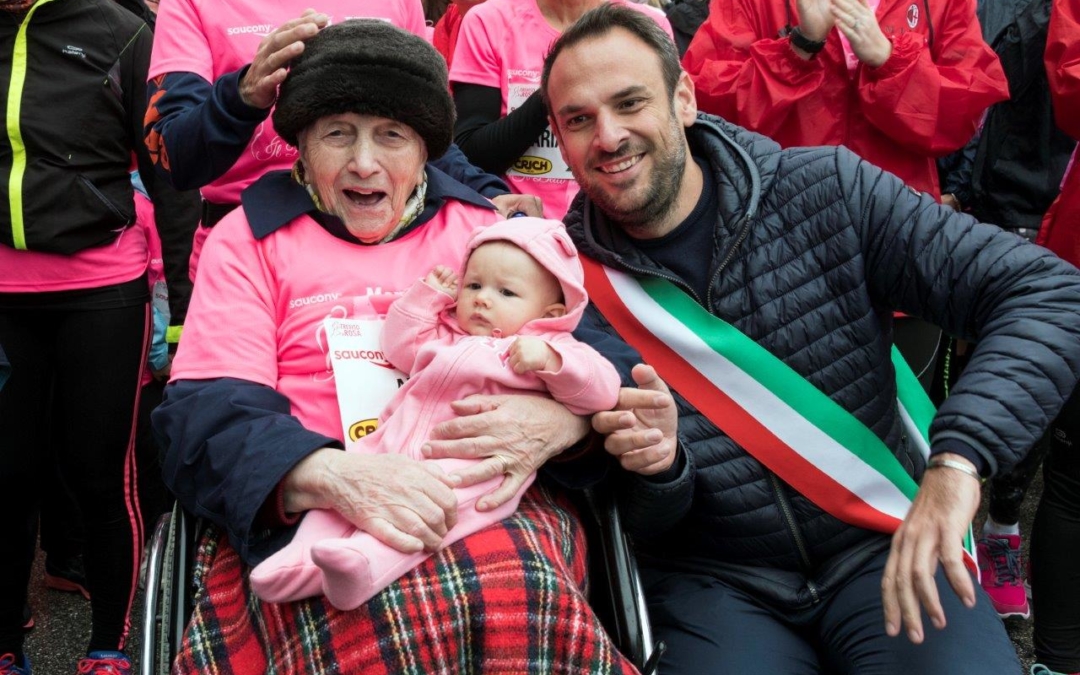 TREVISO E’ DONNA: LA PIOGGIA NON FERMA LA GRANDE FESTA ROSA